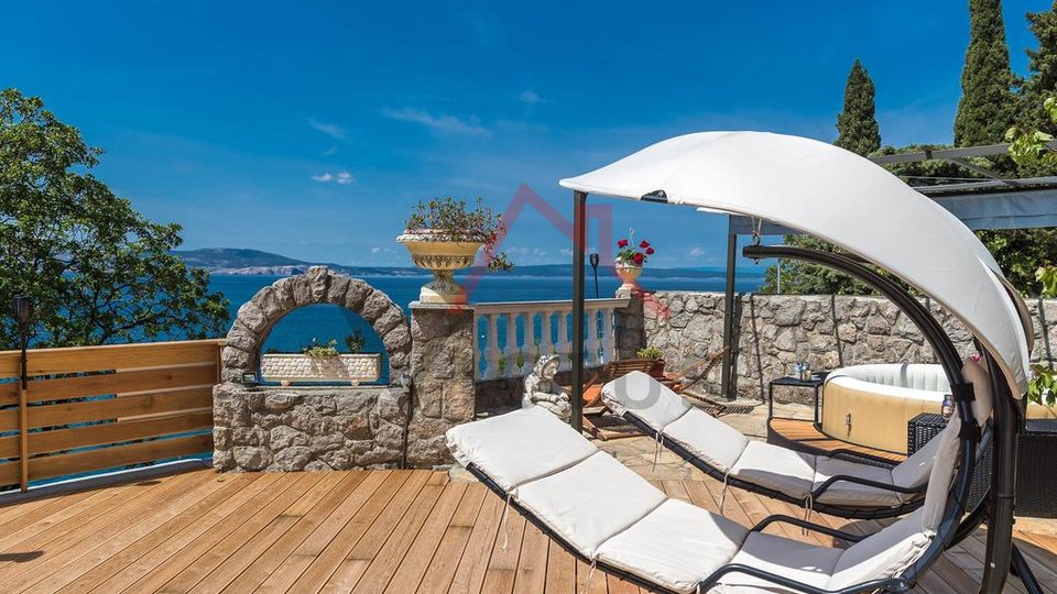 NOVI VINODOLSKI, luxury villa 1st row in front of the sea
