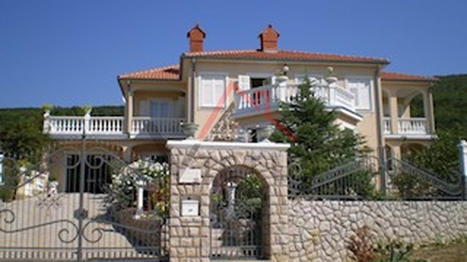 SELCE house-villa on a beautiful and elevated part of Selce