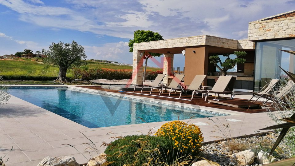 BRTONIGLA - luxury villas with sea view