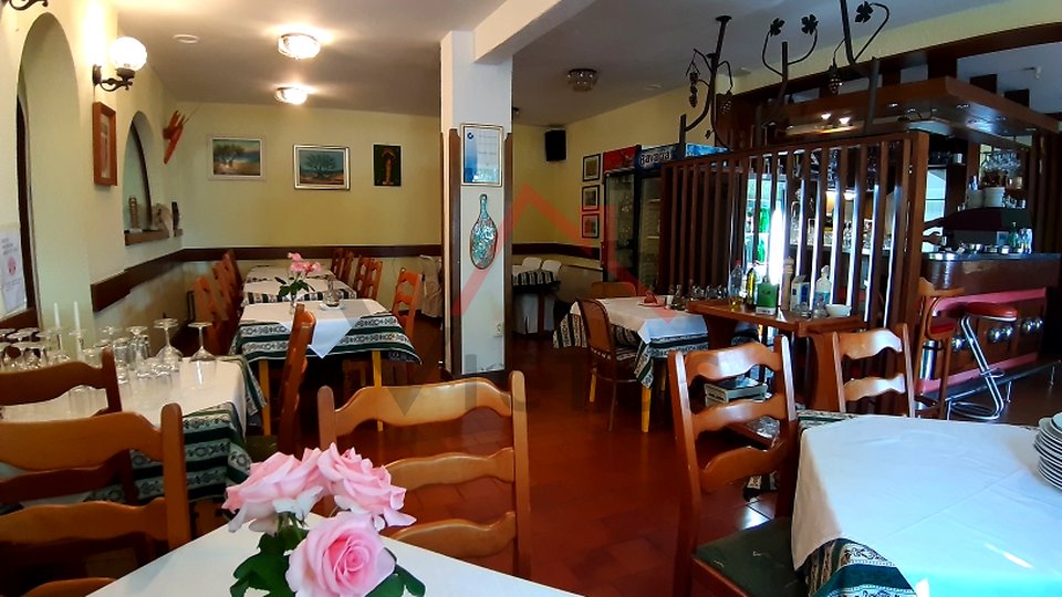 ŠMRIKA - freistehendes Restaurant mit Garten und Parkplatz