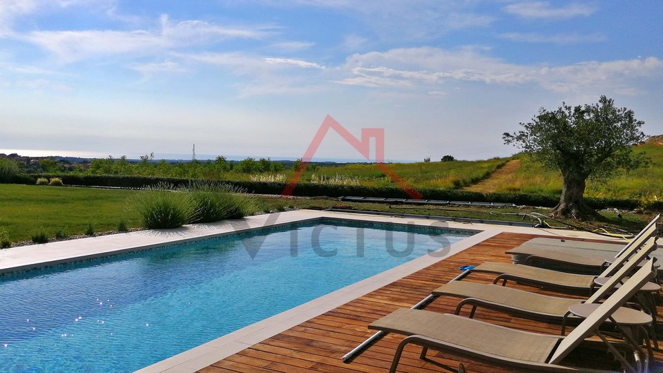 BRTONIGLA - luxury villas with sea view
