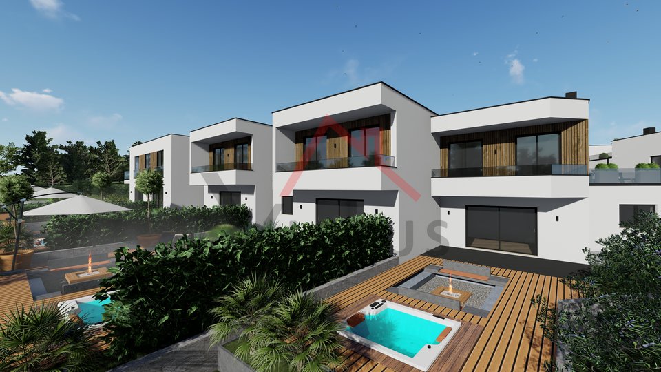 POREČ - house in a new building with a garden of 881m2