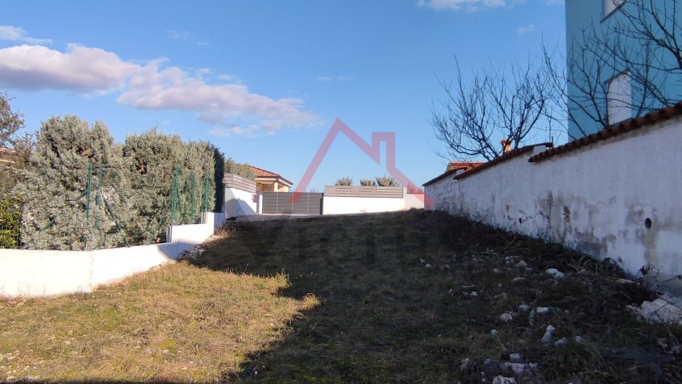 LABIN - building land at the required location