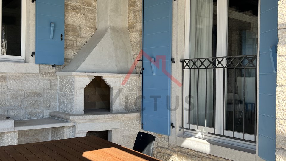 POREČ, OKOLCA - Novouređena Istarska kamena vila
