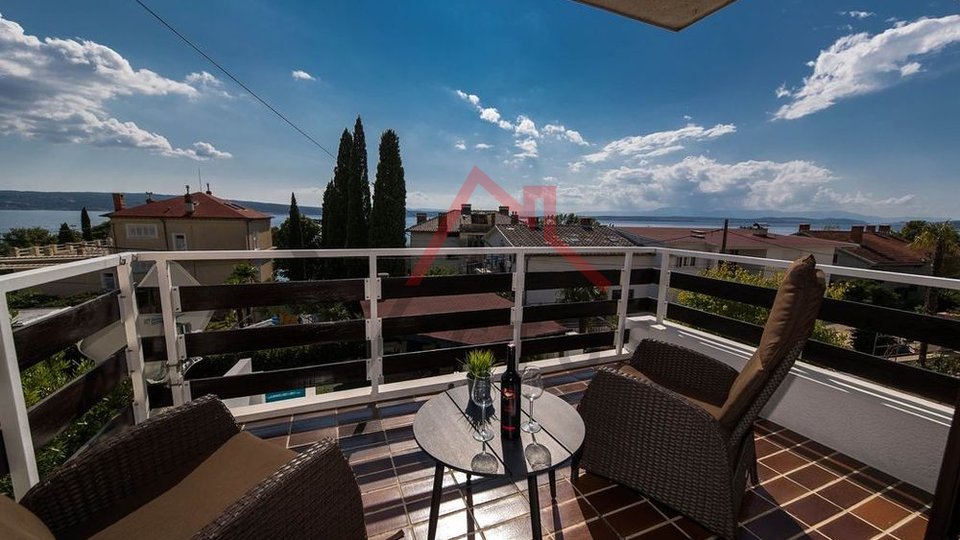 CRIKVENICA - Villa with pool and garden, 50 meters from the sea