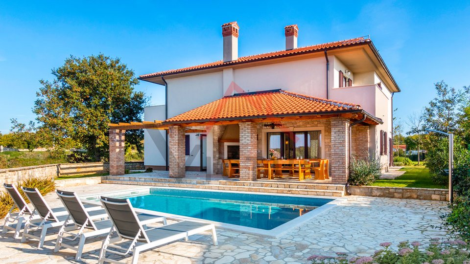 ROVINJ - house with pool in a quiet location
