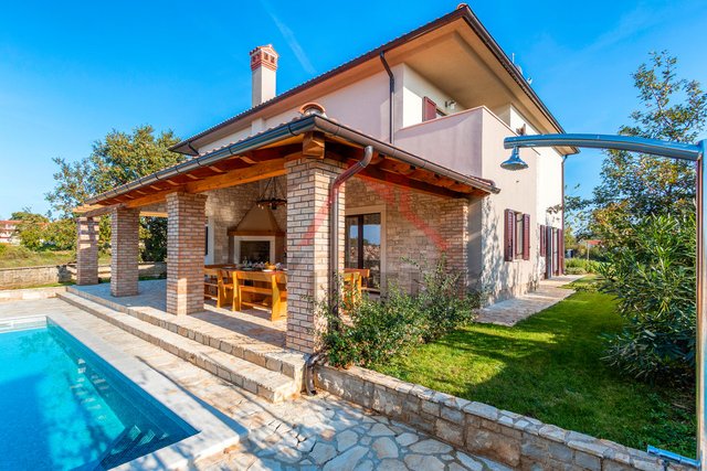 ROVINJ - house with pool in a quiet location
