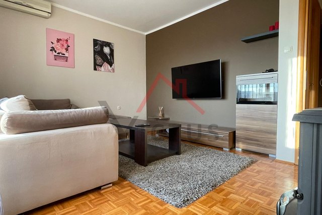 NOVI VINODOLSKI - Appartamento con 2 camere da letto, 65 m2