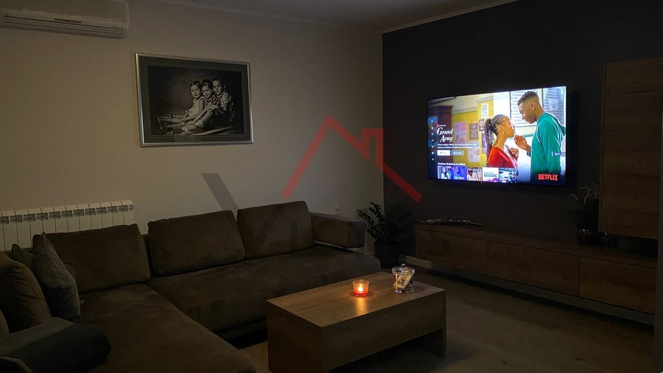 NOVI VINODOLSKI - 3-bedroom + living room, 84m2