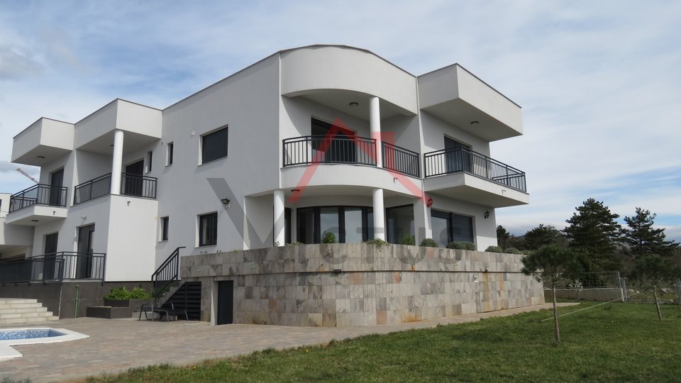 CRIKVENICA Unique house with many facilities