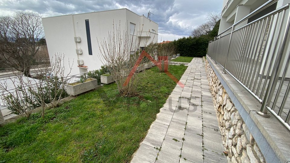 NOVI VINODOLSKI - Trilocale, appartamento con giardino, 102 mq