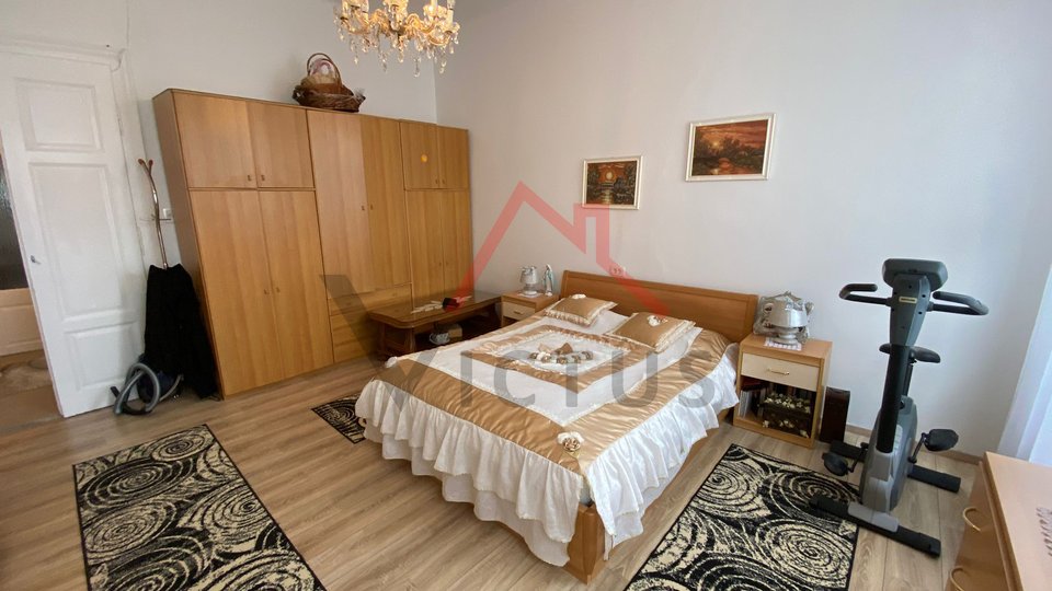 CRIKVENICA - 2 bedrooms, apartment in the center, 83 m2