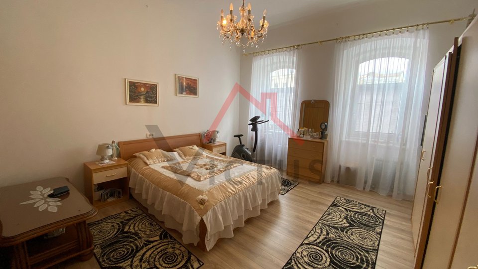CRIKVENICA - 2 bedrooms, apartment in the center, 83 m2