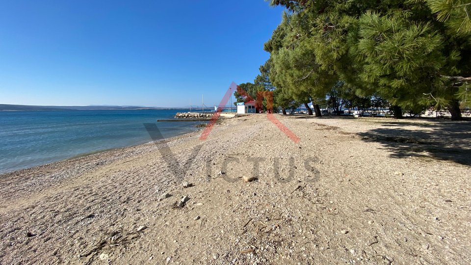 CRIKVENICA - 1 bedroom + living room, first row to the sea