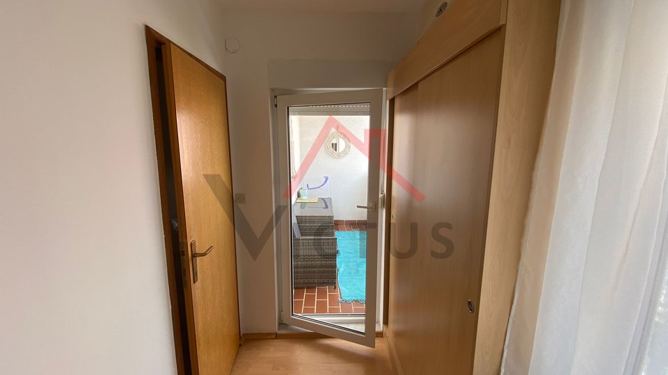 CRIKVENICA – 1 Schlafzimmer + Badezimmer, 36 m2, mit Blick auf das Meer