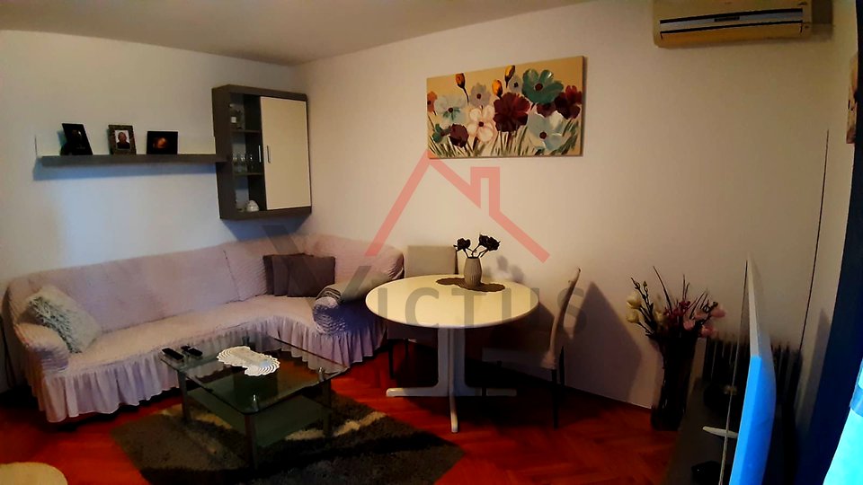 CRIKVENICA - 1 camera + bagno, appartamento con terrazzo, 40 m2
