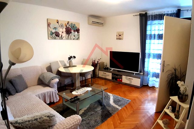 CRIKVENICA - 1 camera + bagno, appartamento con terrazzo, 40 m2