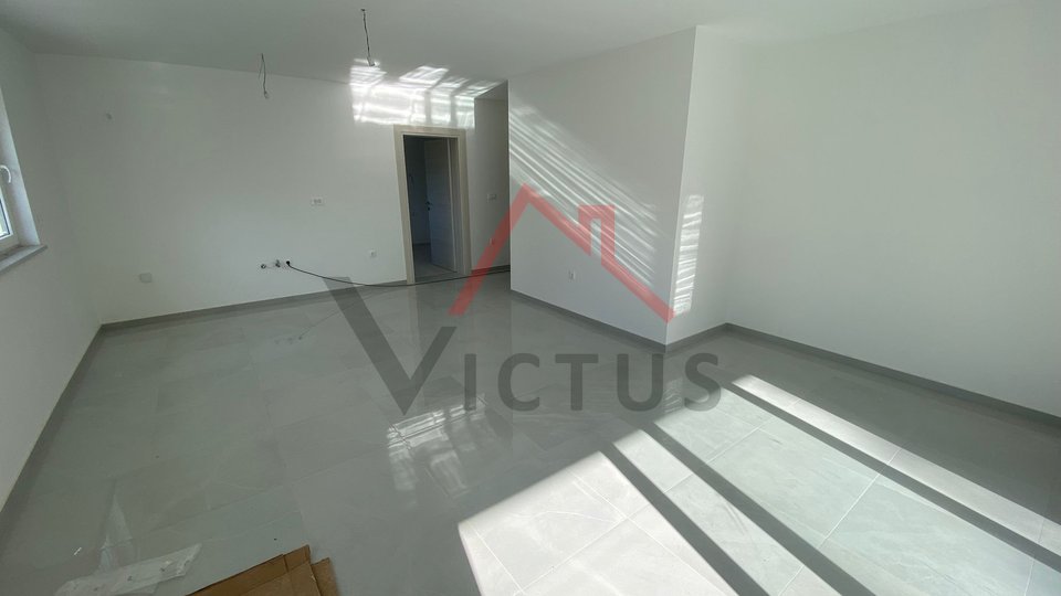 GRIŽANE - 2S+DB, stan u novogradnji s okućnicom, 72 m2