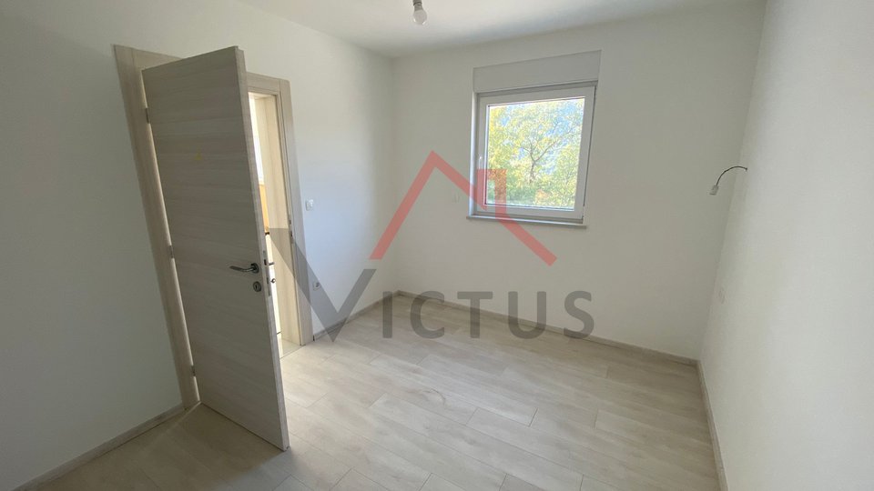 GRIŽANE - 2 Schlafzimmer + Badezimmer, Wohnung in einem Neubau mit Garten, 72 m2