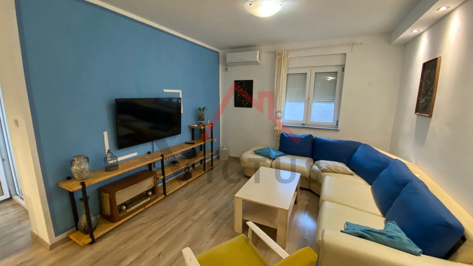 NOVI VINODOLSKI - 2 appartamenti con vista aperta sulla città