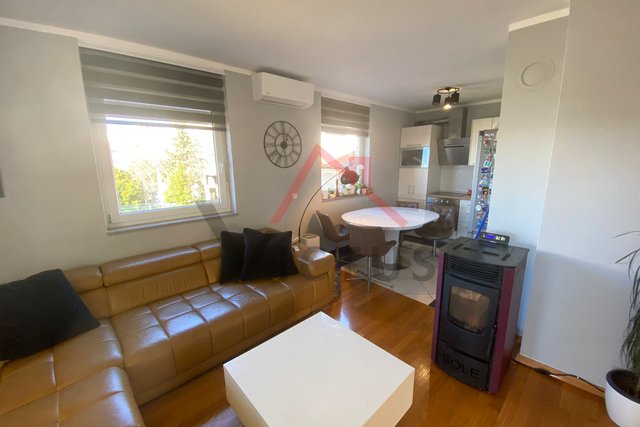 CRIKVENICA - 2 camere da letto, appartamento con vista mare, 68 m2