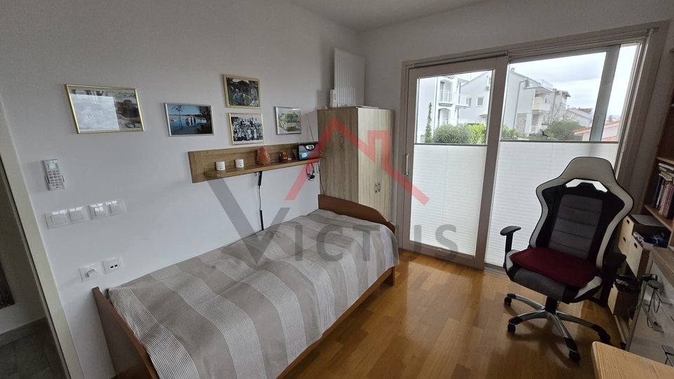 CRIKVENICA - Appartamento con 2 camere da letto, 50 m dal mare, 67 m2