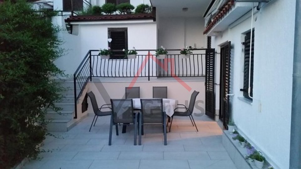 CRIKVENICA - 2 bedrooms, apartment near the sea and the center