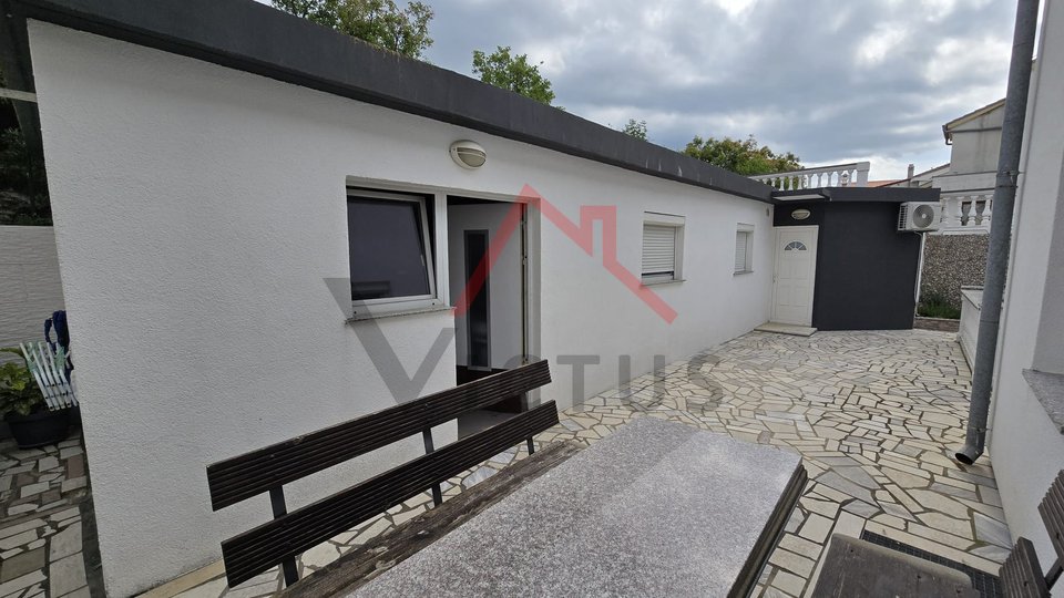 House, 250 m2, For Sale, Crikvenica