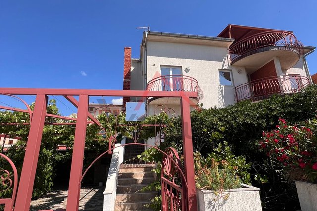 POVILE - Detached house, 120 meters from the sea