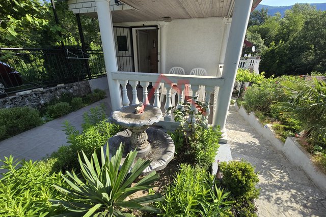 TRIBALJ - Two detached houses with a spacious garden