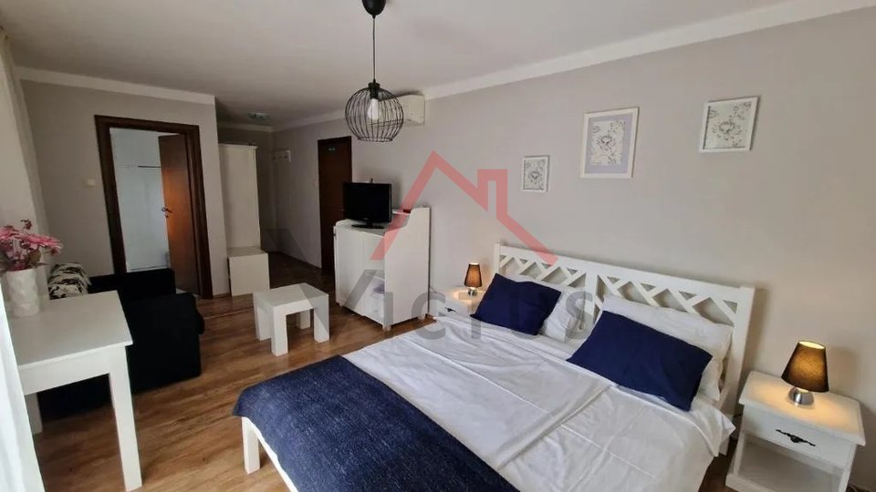 CRIKVENICA - 2 Schlafzimmer, Apartment mit Balkon und Meerblick, 101 m2