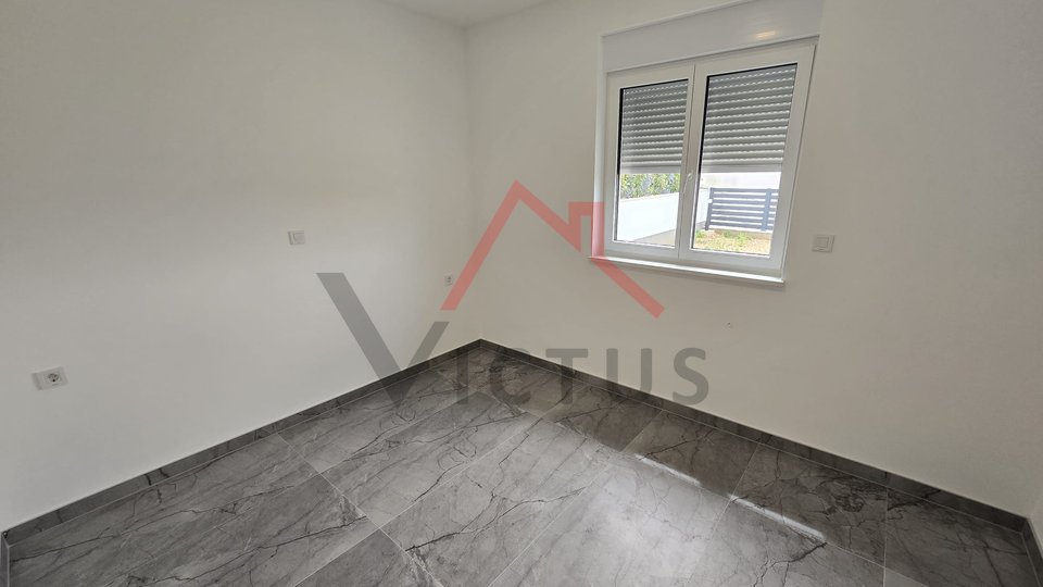 CRIKVENICA - 2 bedrooms + bathroom, new building with swimming pool and garden