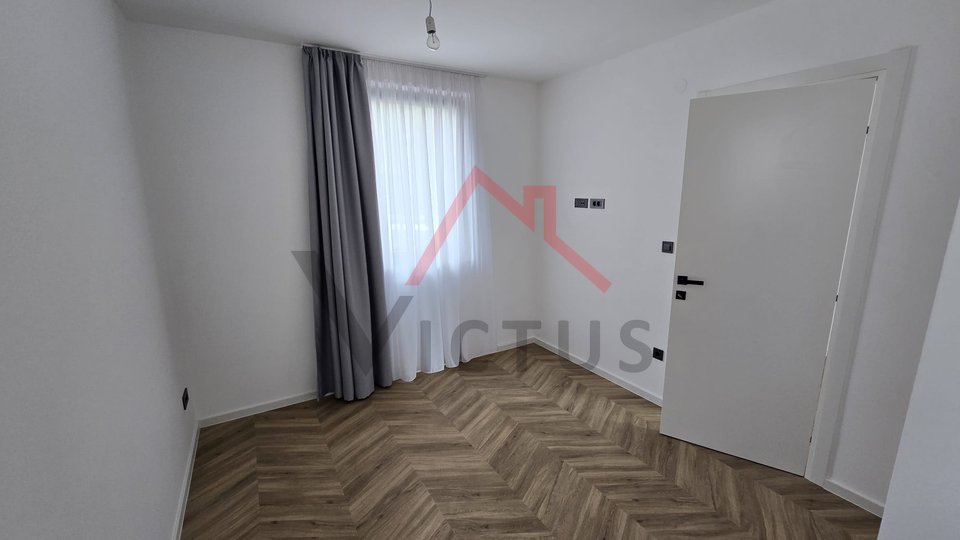 CRIKVENICA - 2 Schlafzimmer, Wohnung in einem neuen Gebäude in der Nähe des Meeres, 86 m2