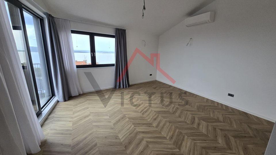 CRIKVENICA - 2 Schlafzimmer, Wohnung in einem neuen Gebäude in der Nähe des Meeres, 80 m2