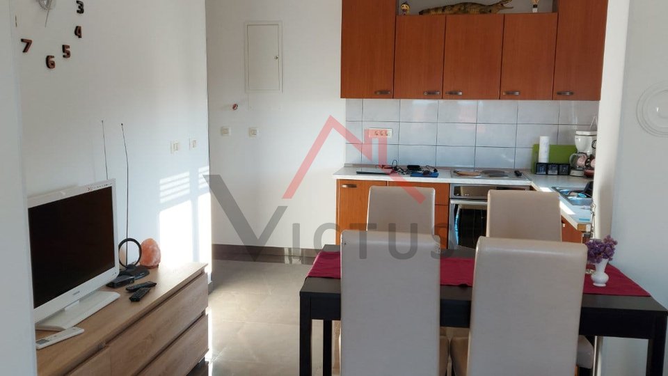 JADRANOVO - 1 bedroom + bathroom, apartment with two parking spaces and a view of the sea