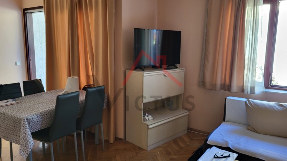 CRIKVENICA - 1 Schlafzimmer + Badezimmer, Wohnung im Erdgeschoss, 47 m2