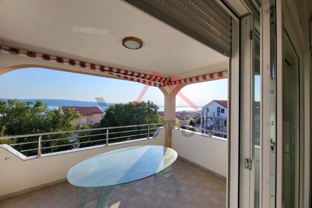 CRIKVENICA - 2 bedrooms, apartment with sea view, 70 m2