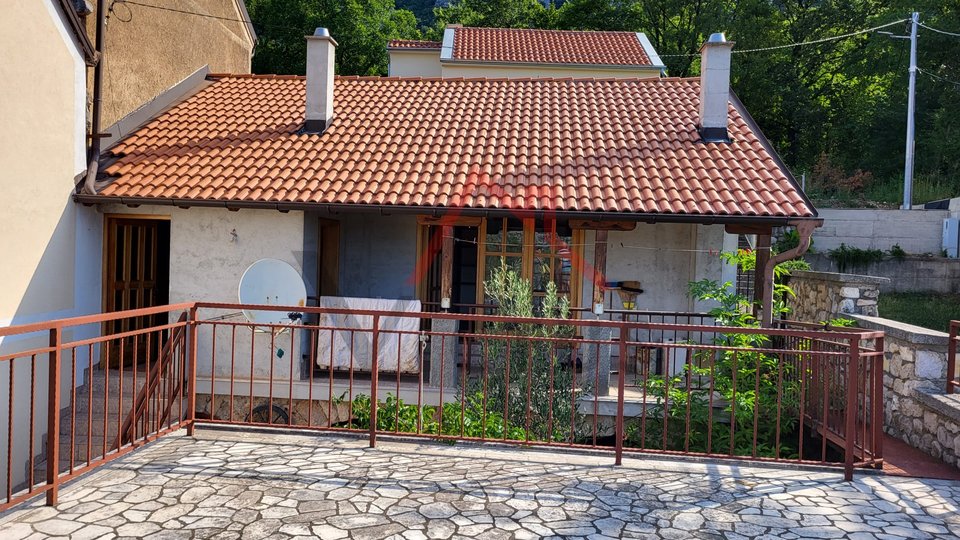 MUNICIPALITY OF VINODOLS Tribalj - two houses, garage, yard and garden