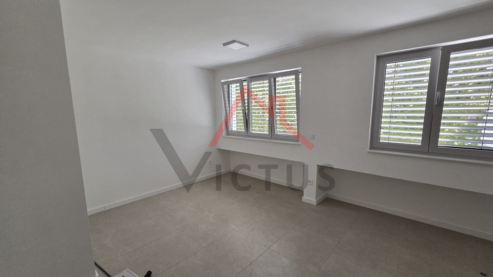 CRIKVENICA - Apartment mit einem Schlafzimmer in einem Neubau mit Aufzug