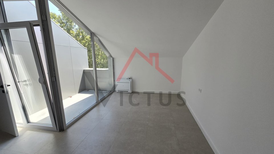 CRIKVENICA - Penthouse in einem Neubau im Zentrum mit Aufzug