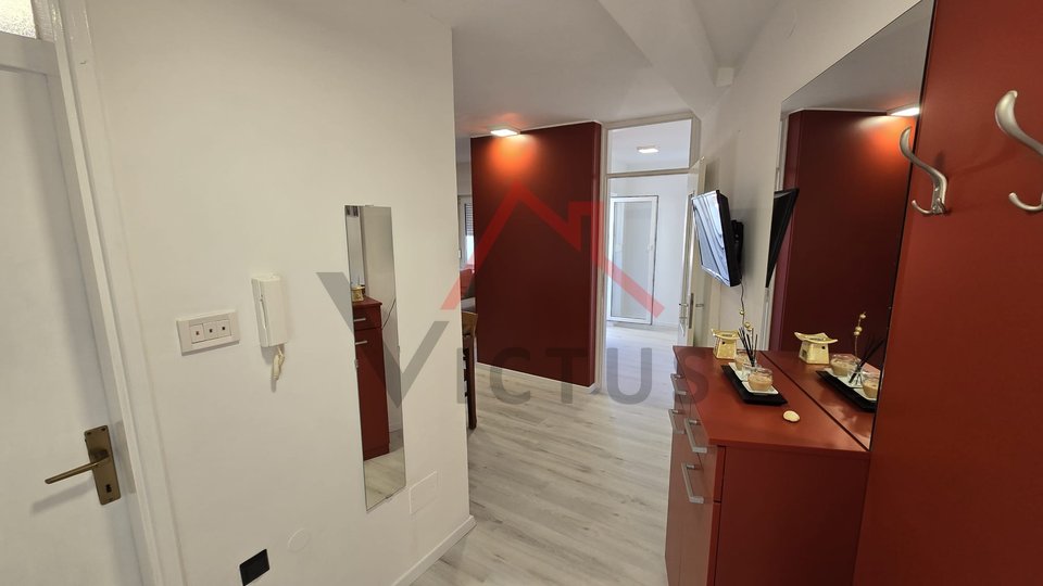 CRIKVENICA - 1 camera da letto + bagno, appartamento arredato al primo piano, 37 m2