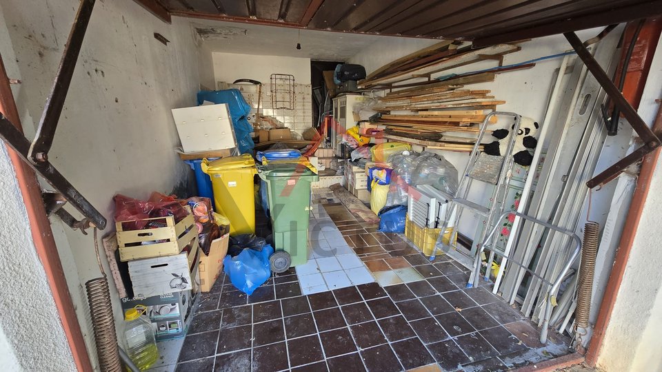 CRIKVENICA - Spazioso appartamento con garage, giardino e vista mare