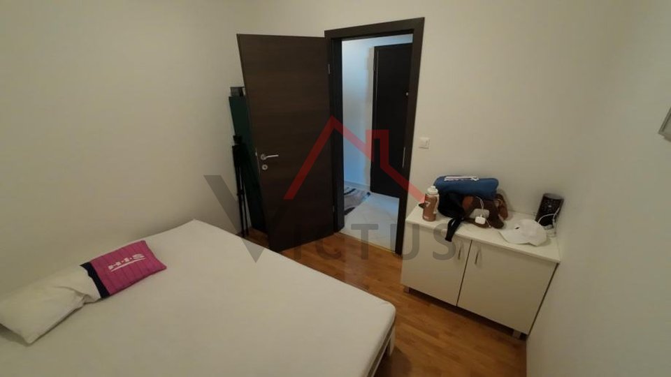 CRIKVENICA - 2 Schlafzimmer, Wohnung mit Balkon, 54 m2