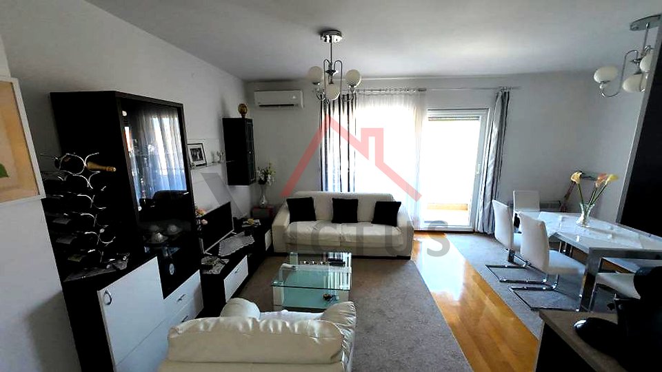 CRIKVENICA - 2 bedrooms, apartment with balcony, 54 m2