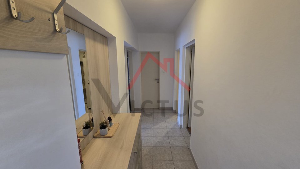 CRIKVENICA - 2 bedroom + bathroom, 100 meters from the beach, 66 m2