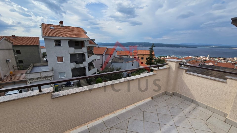 CRIKVENICA - House with 4 apartments and garage