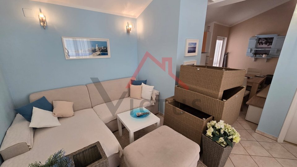 CRIKVENICA - Kuća s 4 apartmana i garažom