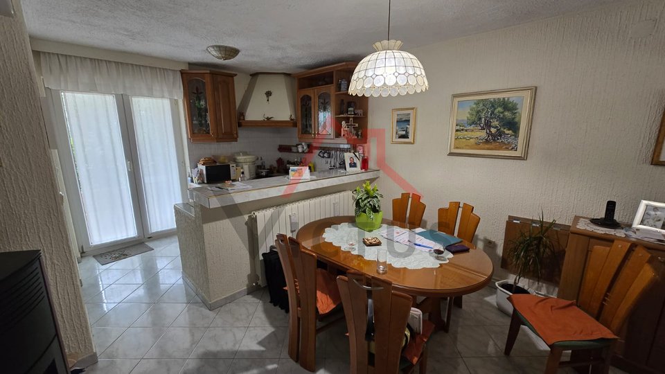 CRIKVENICA - Casa con 4 appartamenti e garage