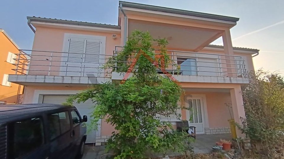 ŠMRIKA - Detached house with garage