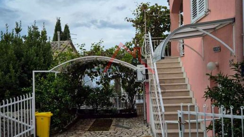 CRIKVENICA - Una casa vicino al centro con vista sul mare